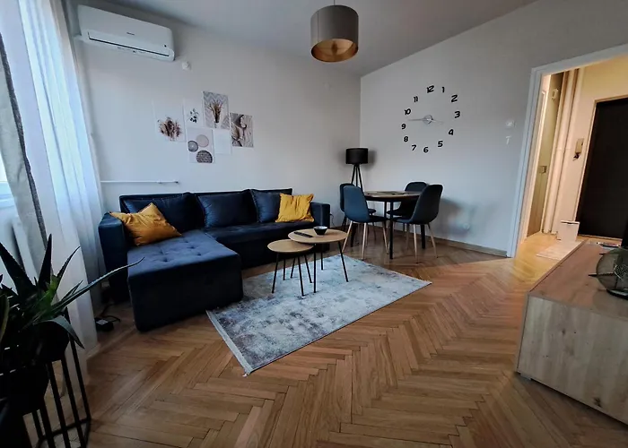 Ema\'S Cosy Apartment